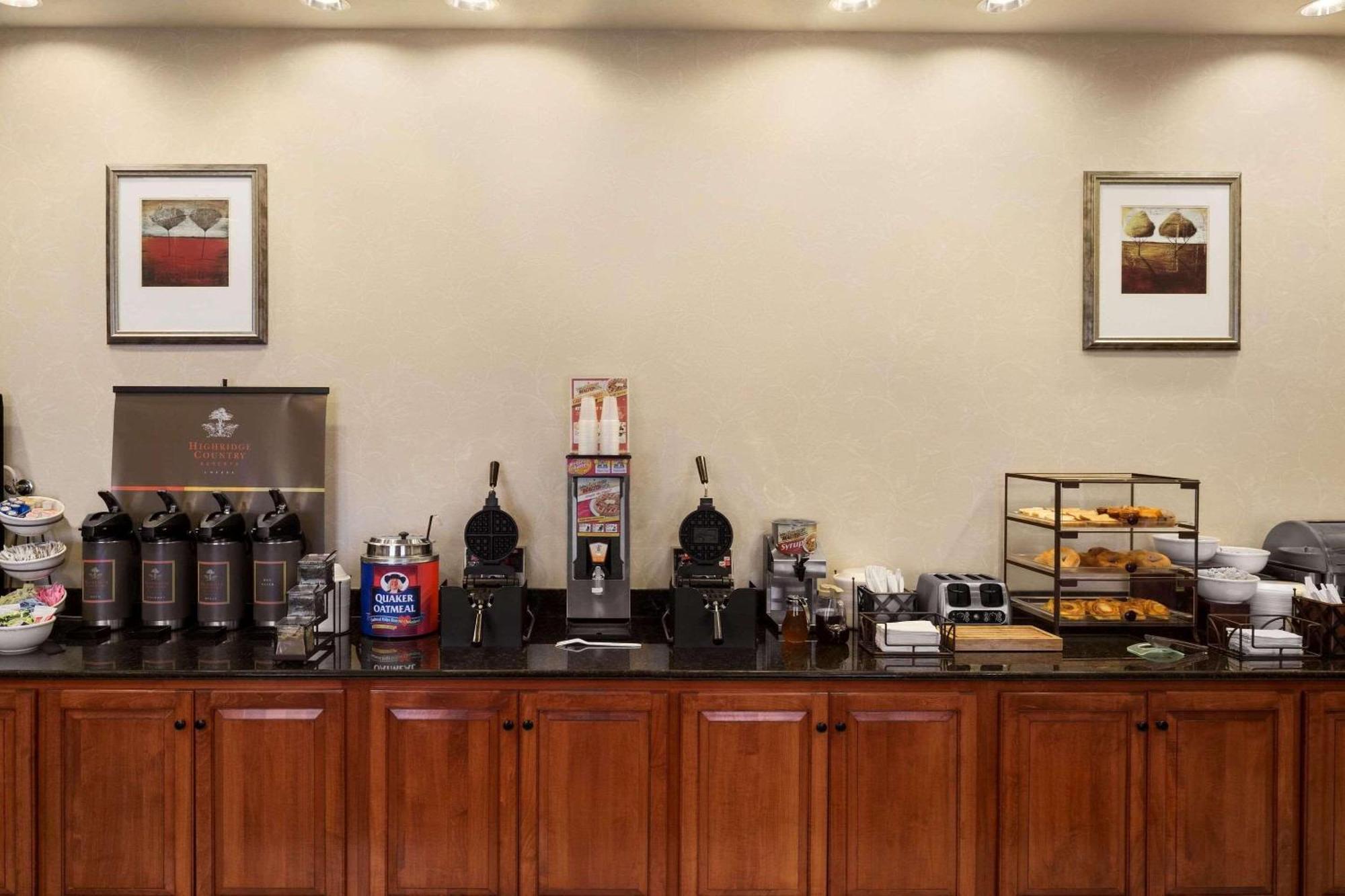 Country Inn & Suites By Radisson, Crestview, Fl מראה חיצוני תמונה